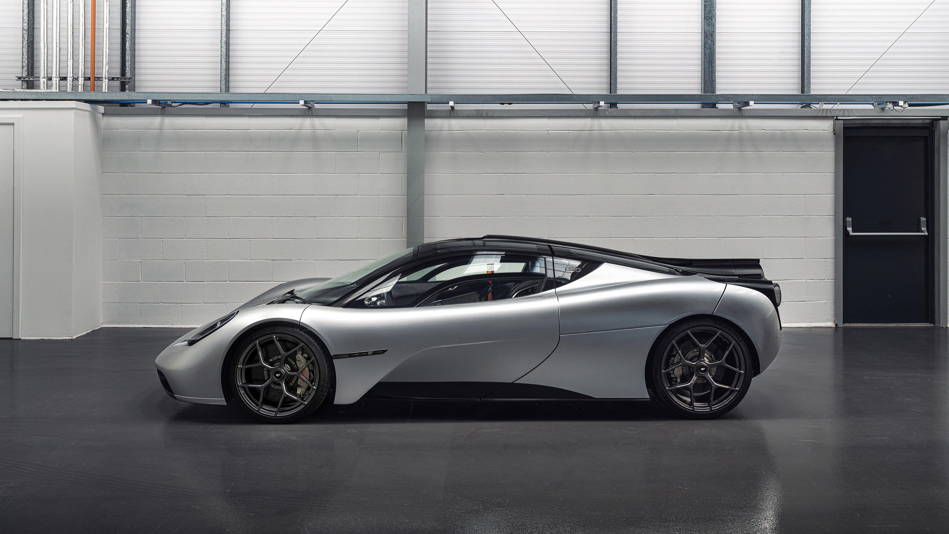 滑雪运动进校园推广计划实施效果良好，滑雪策划活动