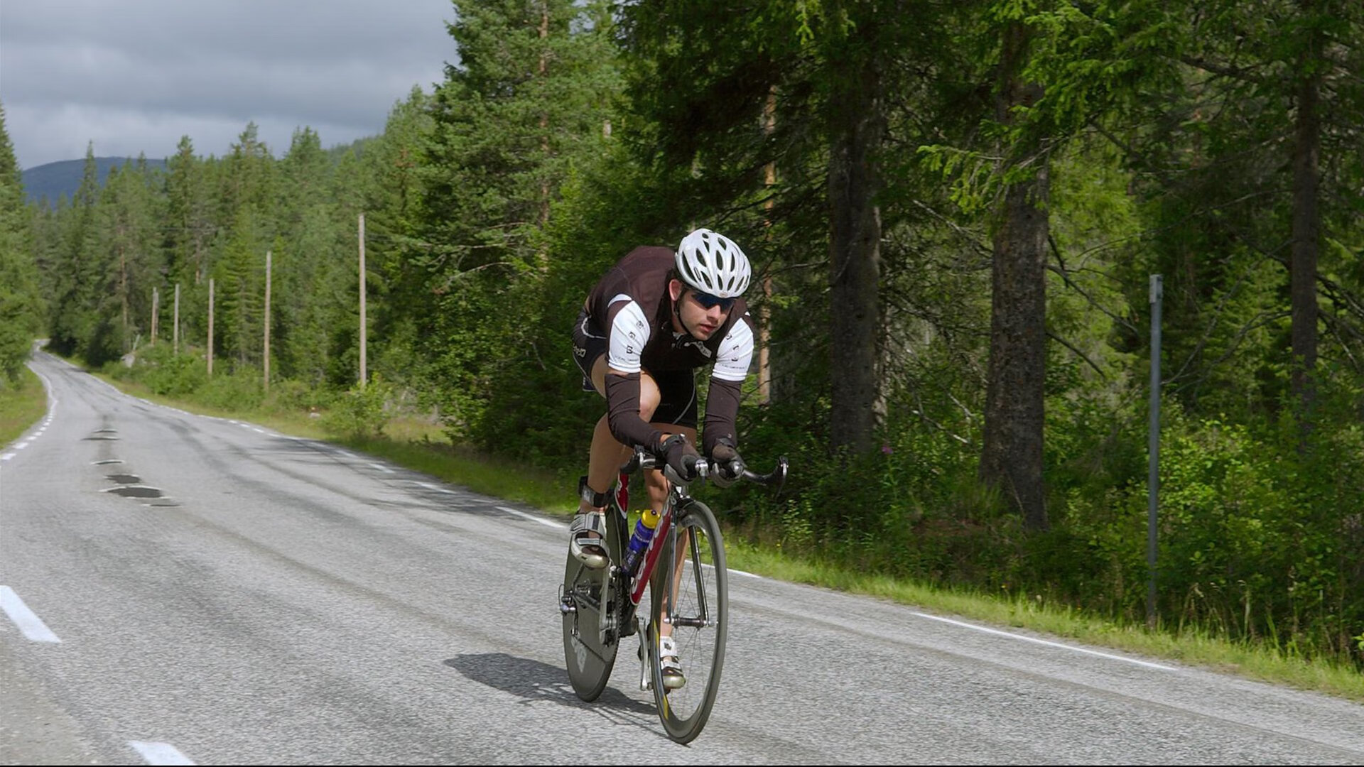 男子200自赛场掀高潮